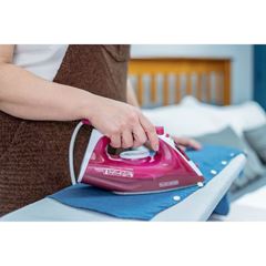 Ferro de Passar 220v à Vapor e Seco com Base Antiaderente Spray Rosa BLACK E DECKER / REF. FX2250-B2