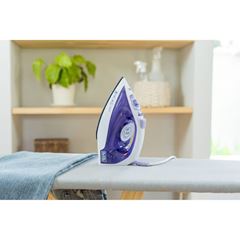 Ferro de Passar 220v à Vapor e Seco com Base Antiaderente Roxo BLACK E DECKER / REF. FX1050-B2