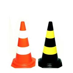 Cone de Sinalização em Pvc 50cm com 2 Faixas CG50007 Preto e Amarelo CARBOGRAFITE / REF. 010219010