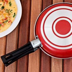 Omeleteira Garlic de Alumínio 750ml 18cm Vermelho BRINOX / REF. 7001/371