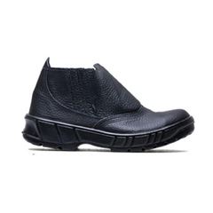 Bota de Couro com Solado de Borracha 44 Elástico Biqueira PVC Preto CABRITOS DA FLORESTA / REF. 312