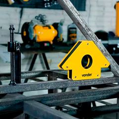 Esquadro Magnético 30kgf para Soldador Amarelo VONDER / REF. 3599030000